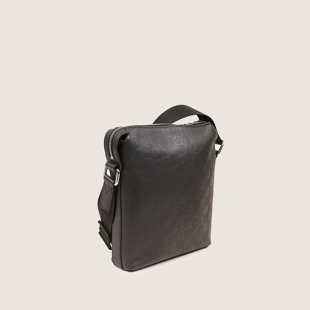 Discovery Messenger Bag