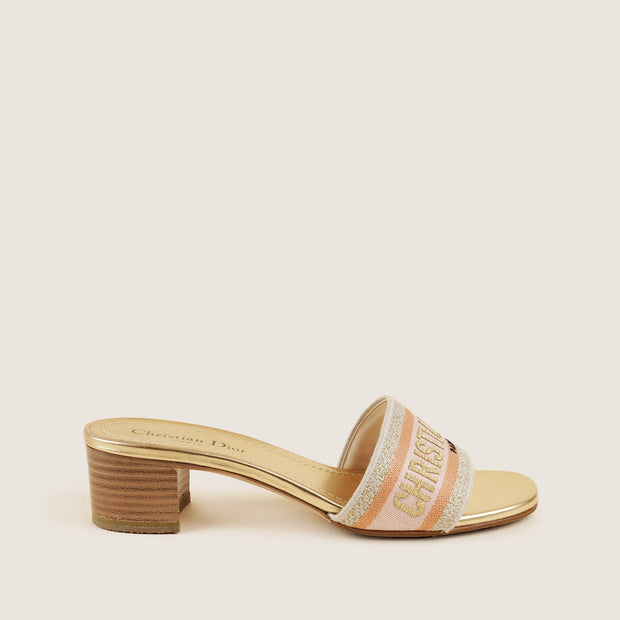 Dway Heeled Slides 39